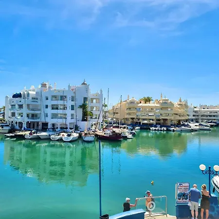 Apartment Pleasant With Sea View In Benalmadena, 30 M², Pool Benalmádena