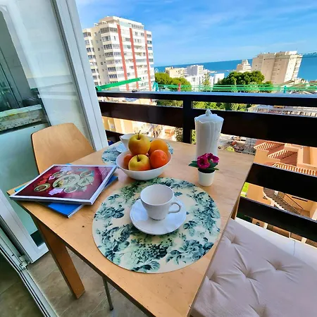 Apartment Pleasant With Sea View In Benalmadena, 30 M², Pool Benalmádena