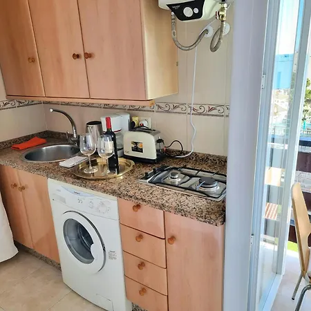 Apartment Pleasant With Sea View In Benalmadena, 30 M², Pool Benalmádena